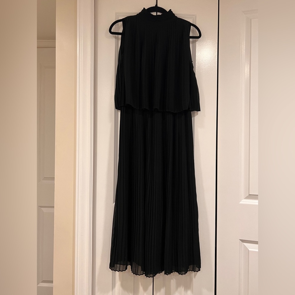 Black Massimo Dutti dress